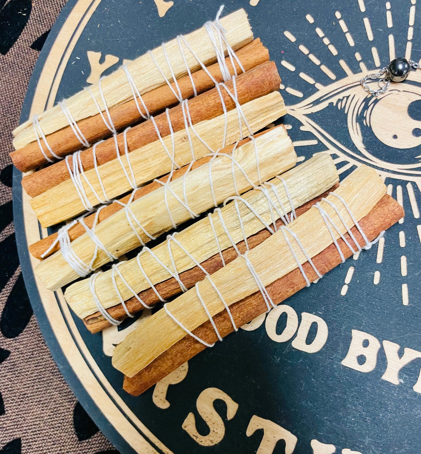 Palo Santo / Cinnamon Smudge Sticks 4in