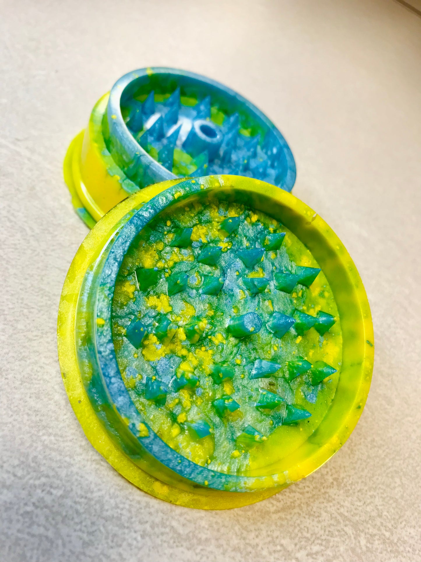 Yellow & Blue Herb Grinder, 2 Pc, 3.5 inches